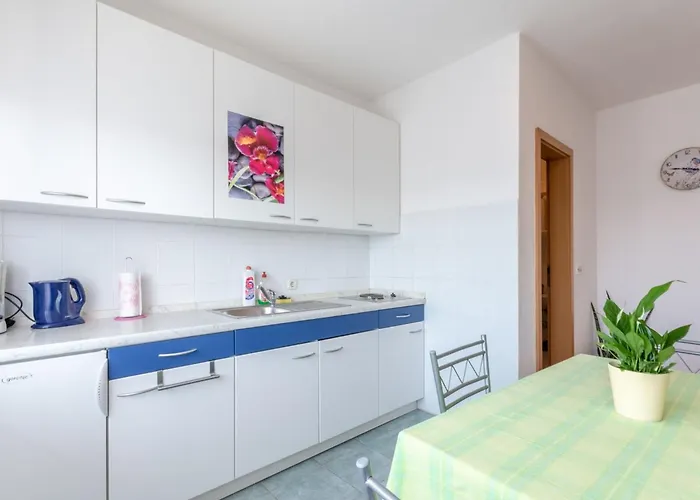 Charming With Balcony Apartment