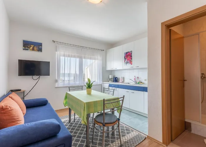 Charming With Balcony *